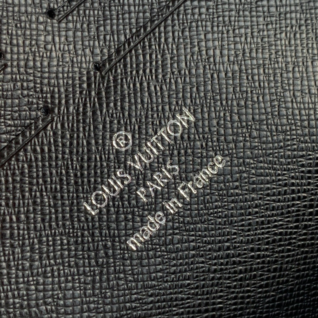 LV M60417 New Pouch手拿包