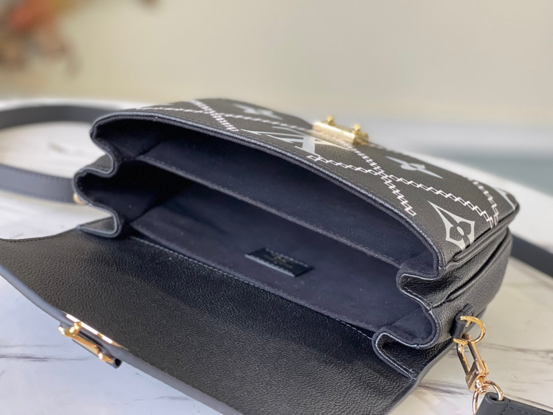 M46028 路L家-2022 春季系列 Pochette Métis 郵差包