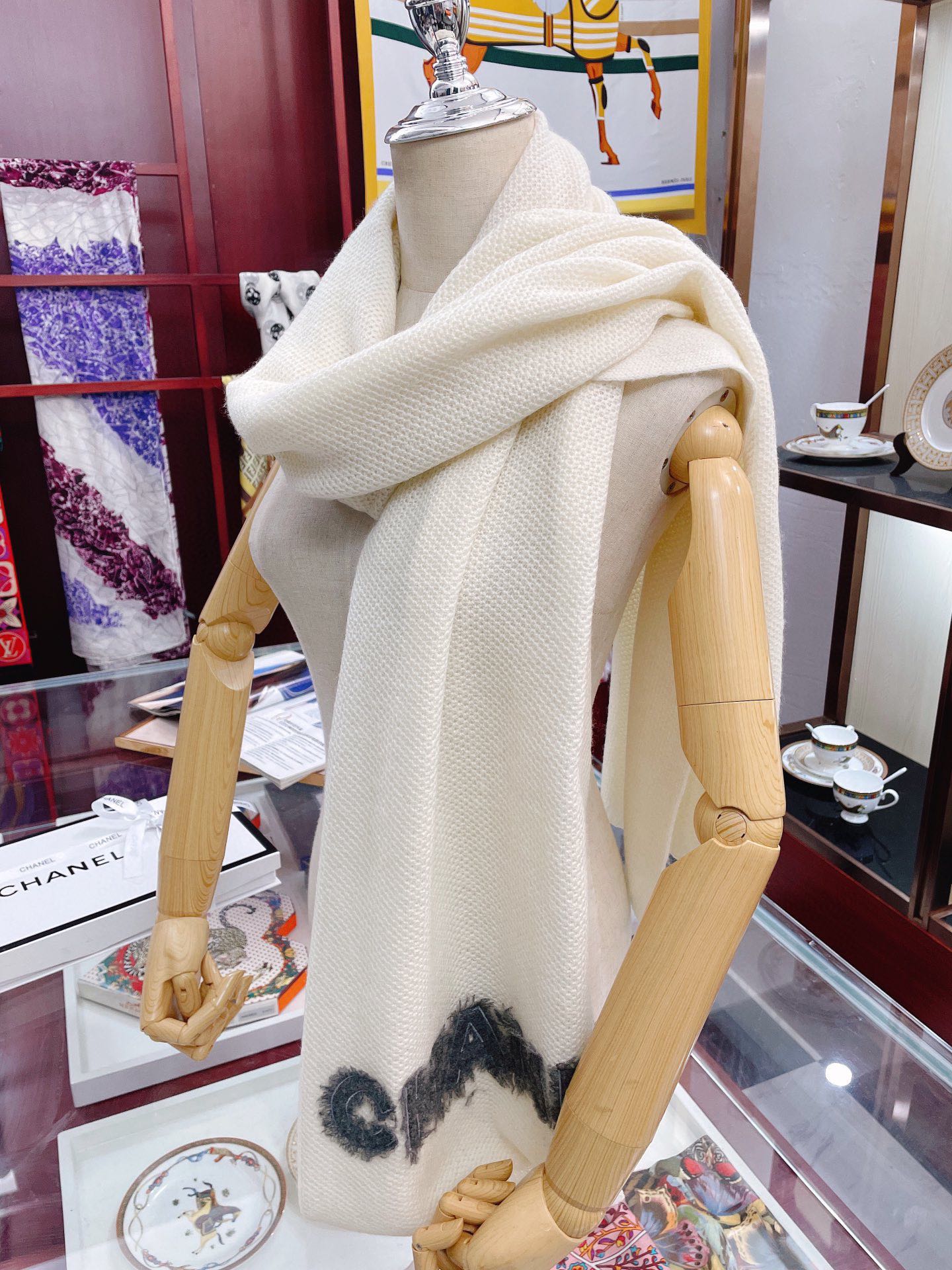 Chanel 羊絨圍巾