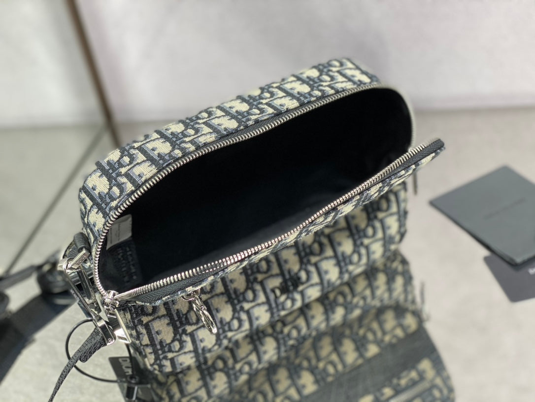 Dior 經典相機包-22*15*5cm