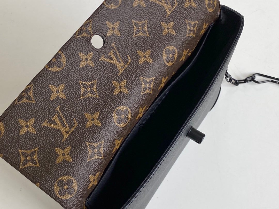 LV M30583黑 Pochette Voyage Steamer 手袋