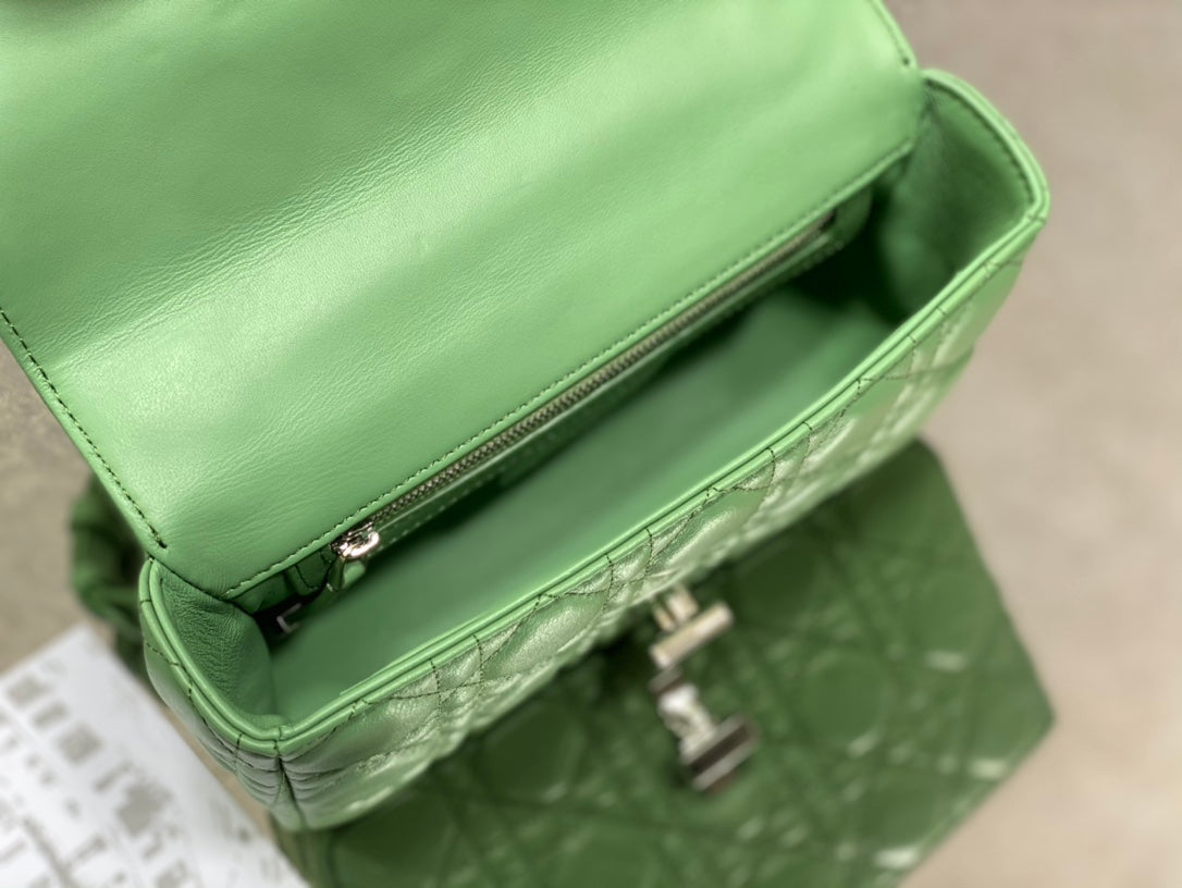 Dior Caro 小號20cm-綠色銀扣小牛皮