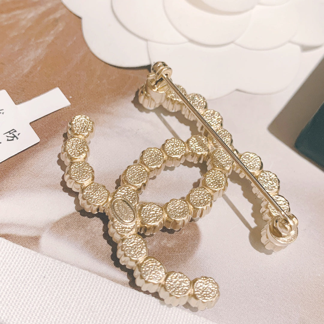 Chanel 胸針