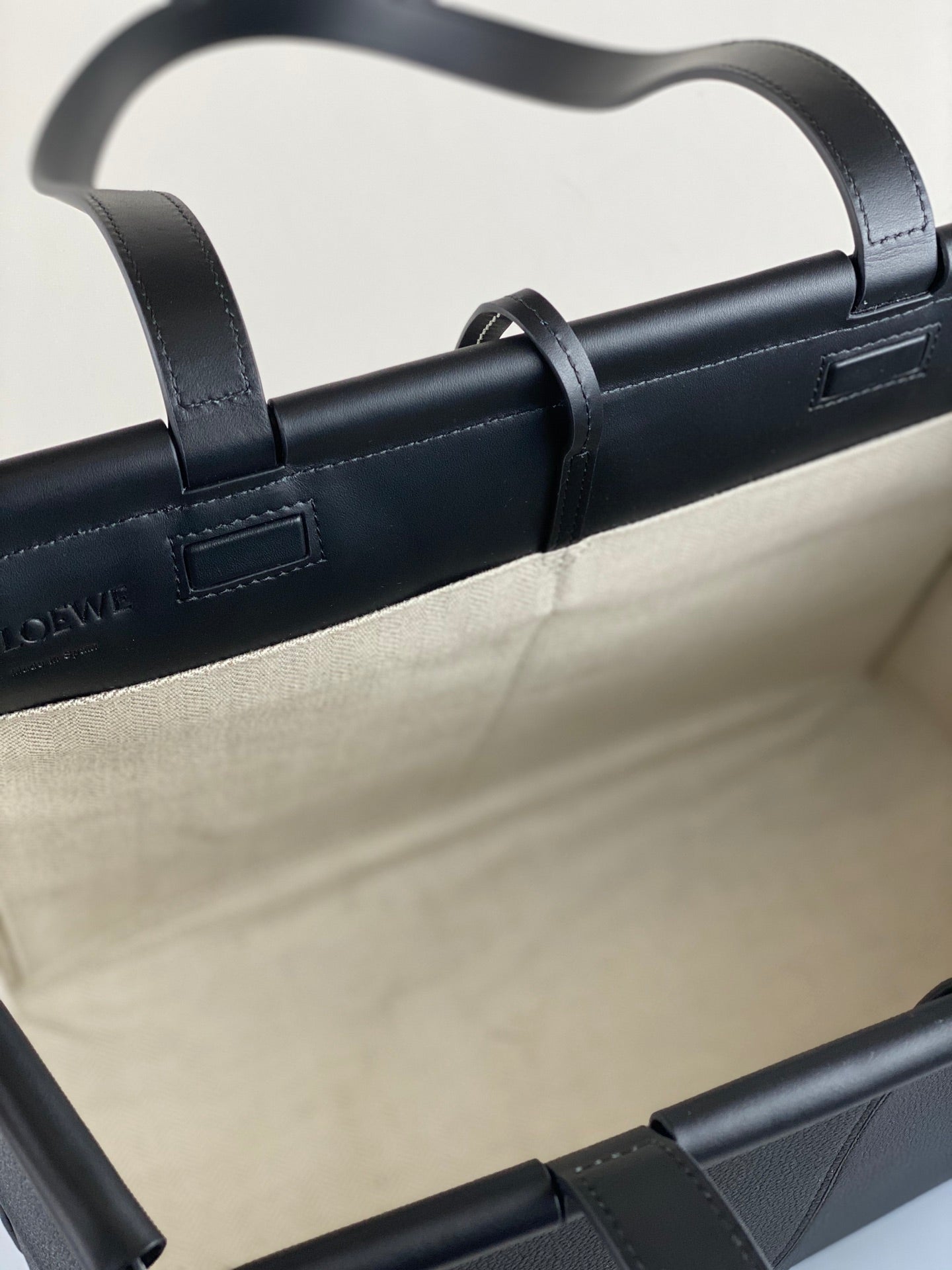 羅L威-Cushion tote 小號