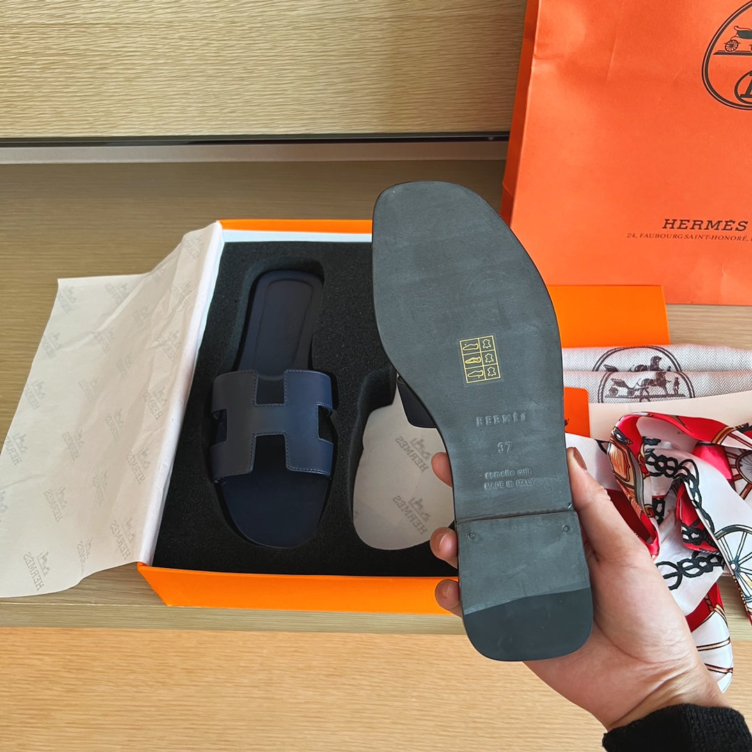 小愛款-H平底拖鞋 純色皮面 全包中底