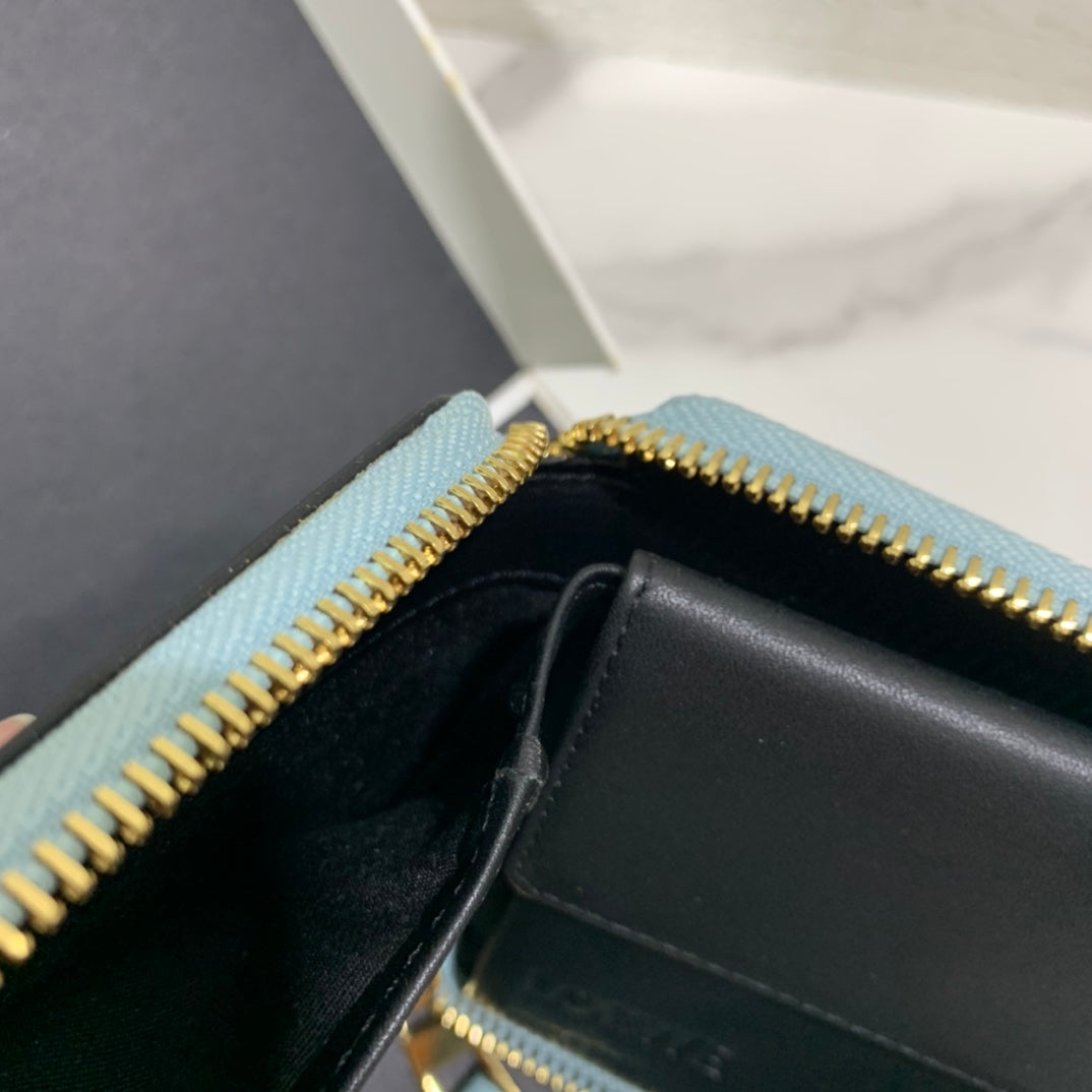 Loewe Puzzle系列 拉鍊短夾