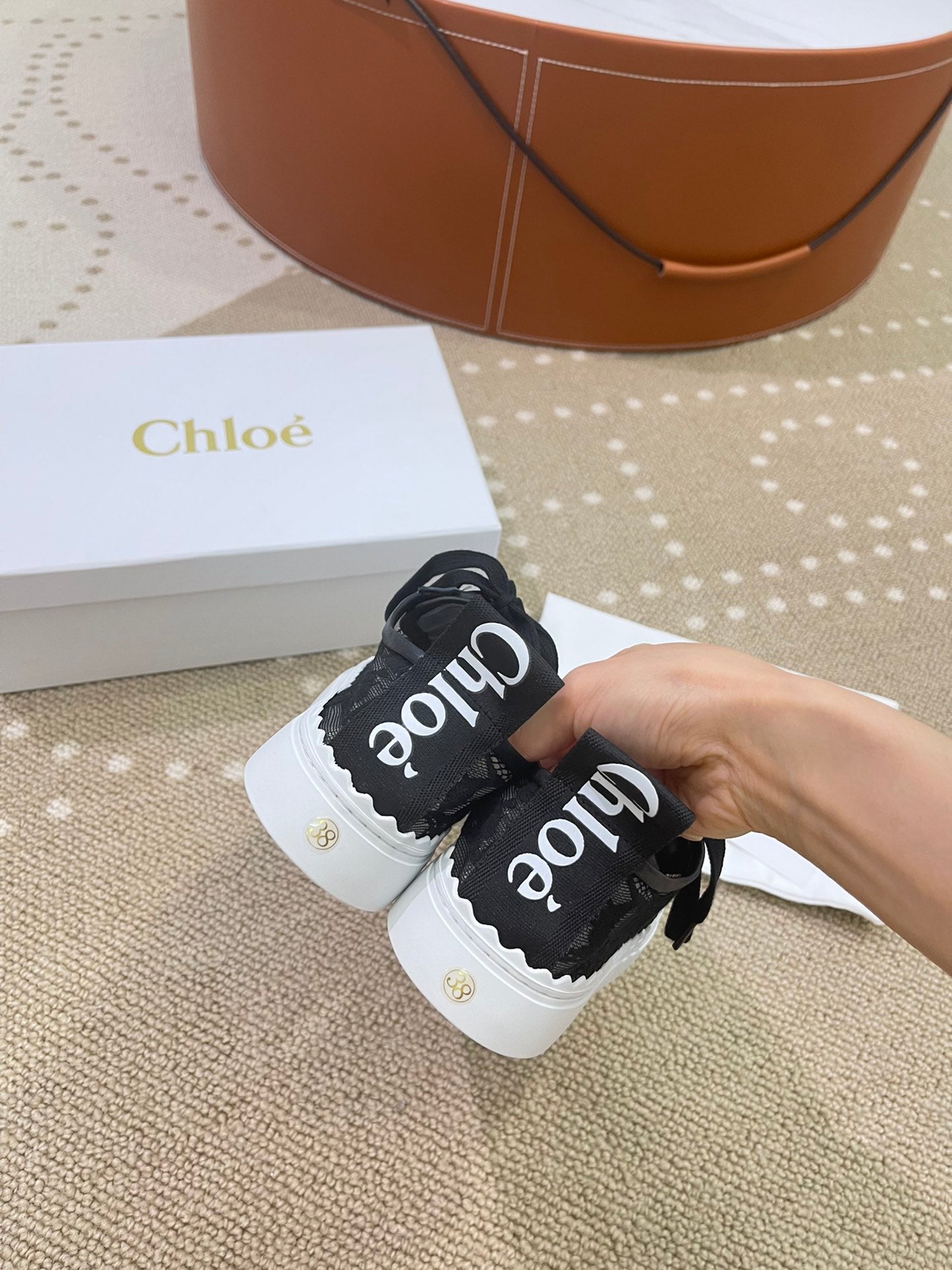 克羅C-蕾絲刺繡帆布鞋（尺碼35-40、41訂製）
