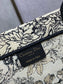 Dior Book Tote-大號41.5cm-蜻蜓系列