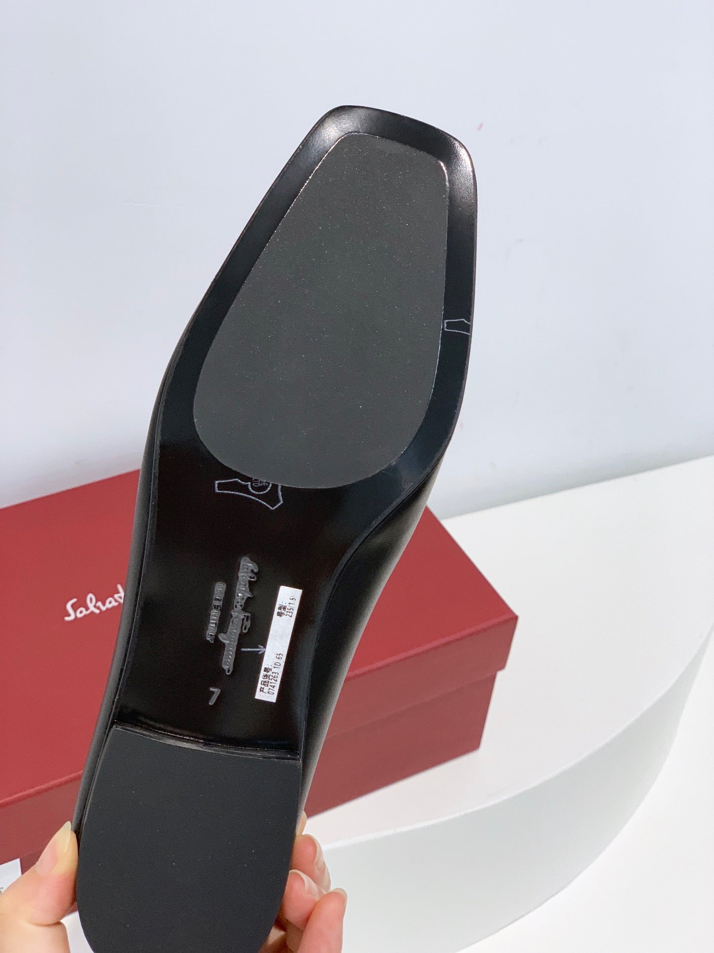 Salvatore Ferragamo鞋-菲拉格慕 經典Gancini扣 小方頭 樂福鞋 黑