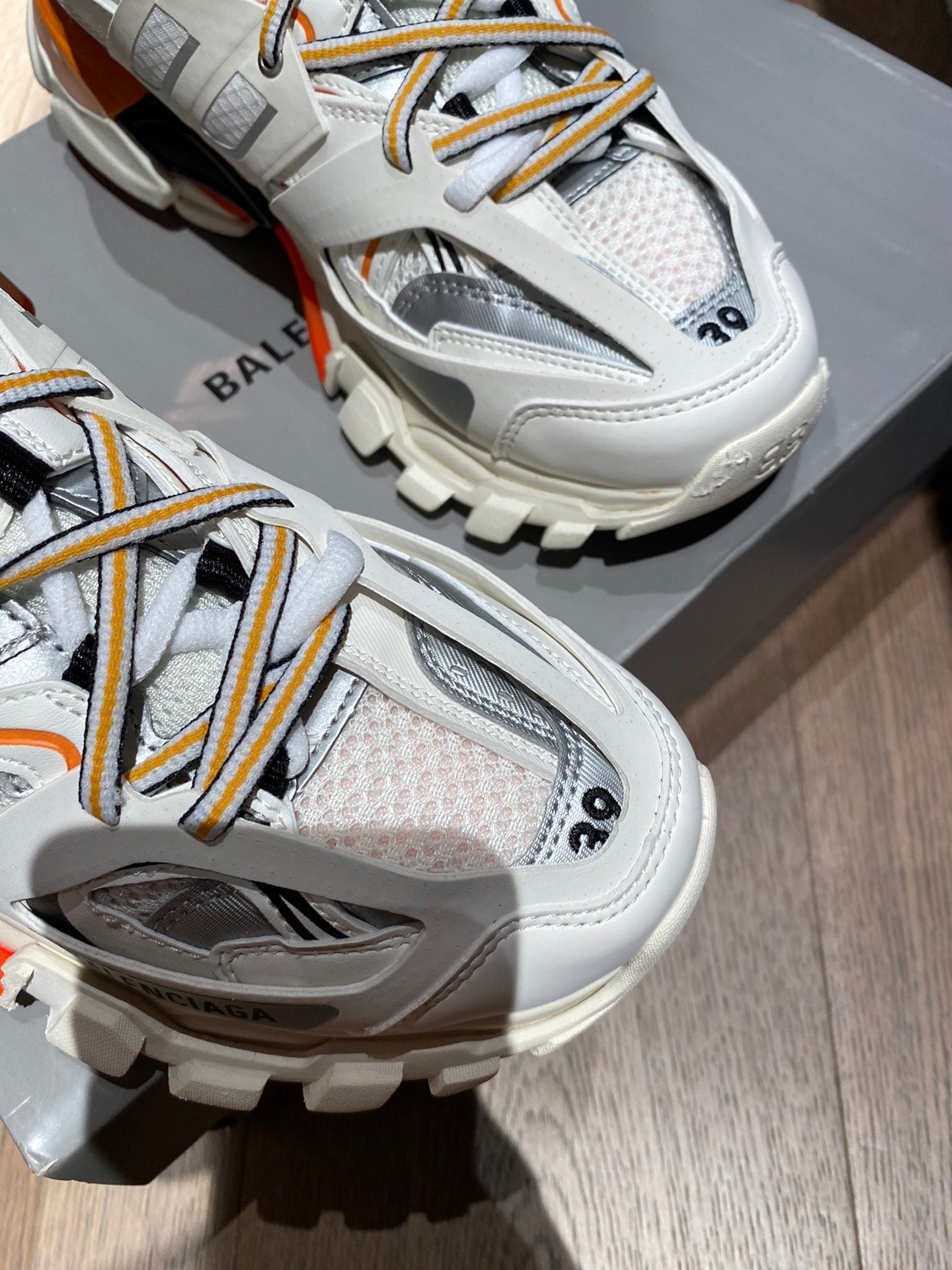 Balenciaga 巴黎世家-老爹鞋