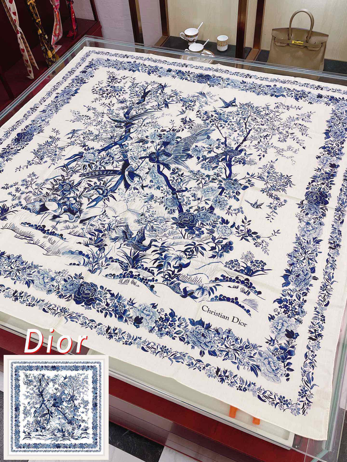 迪D家-森林花鳥方形圍巾 140*140cm 70%羊絨+30%真絲