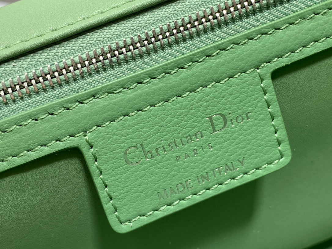 Dior Caro 大號28cm-綠色銀扣小牛皮