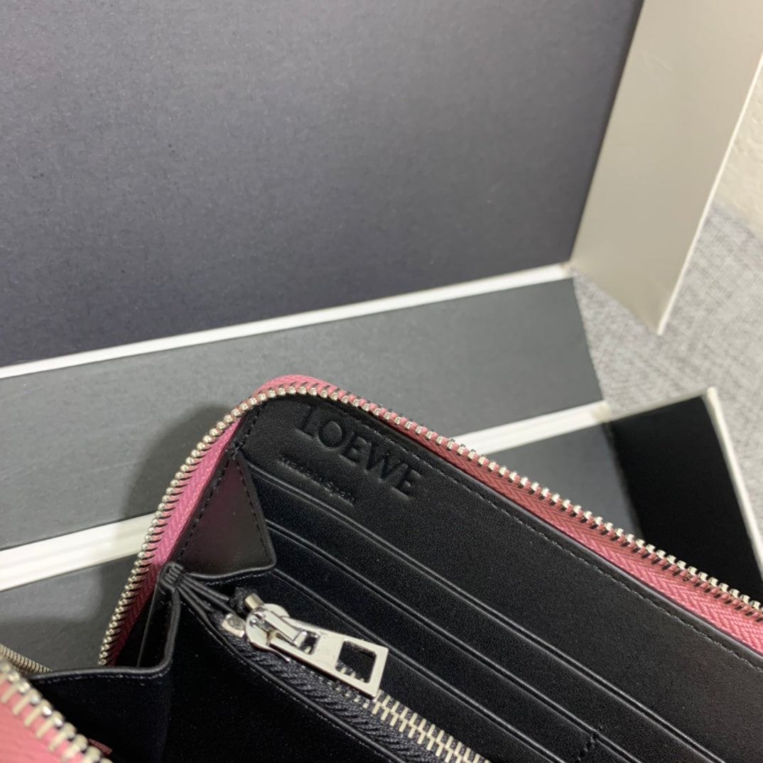 Loewe Puzzle zip around wallet 拉鍊長夾