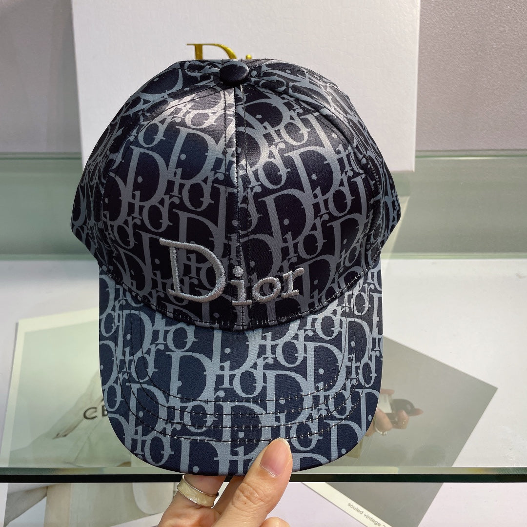 迪D家-滿版老花 刺繡棒球帽