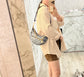 M81166 路L家-2022 早春系列 Croissant 手袋 上身照
