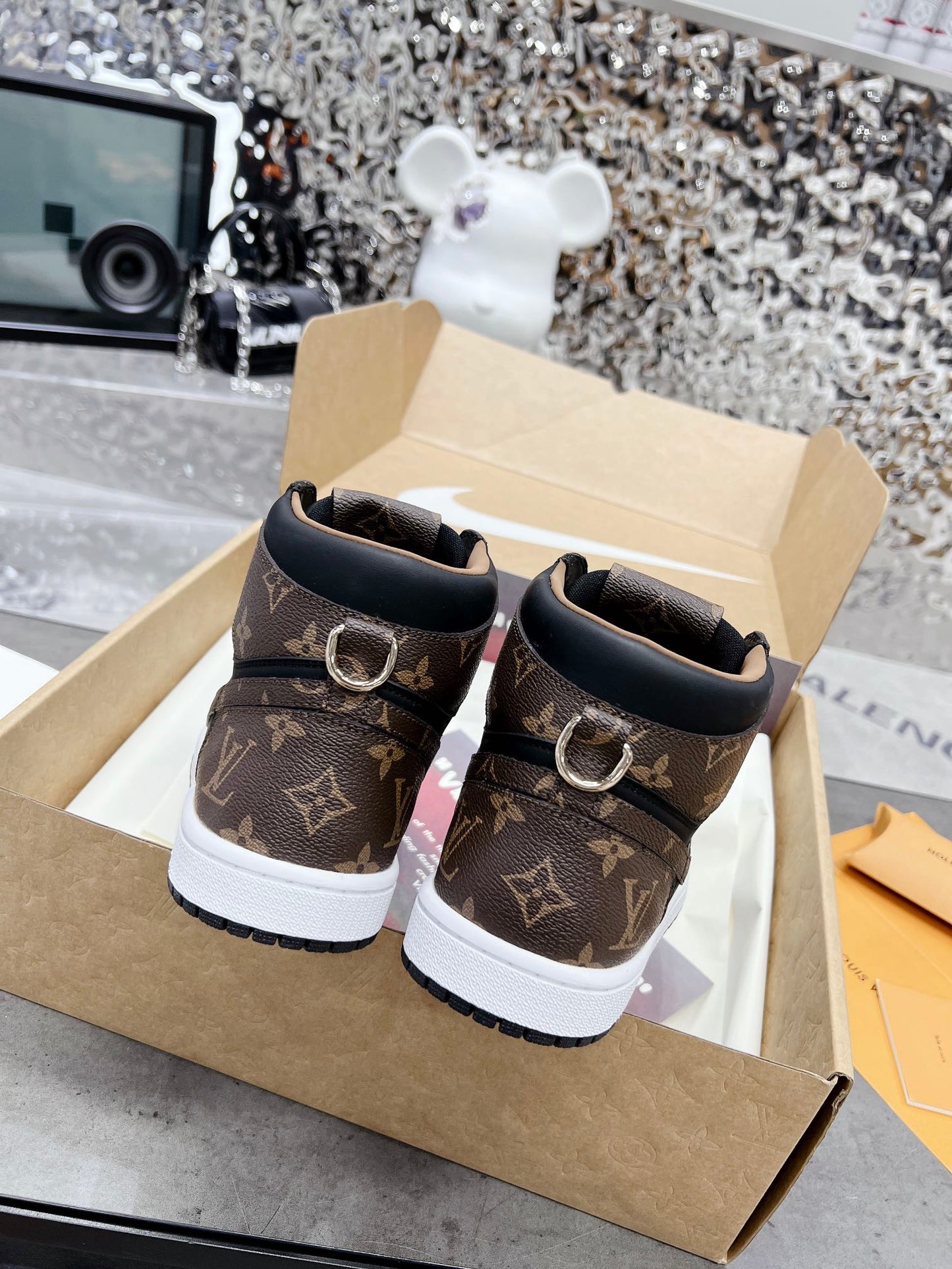 路L家-Nike  Air Jordan 1 Low AJ1 運動籃球鞋 男女同款 咖色