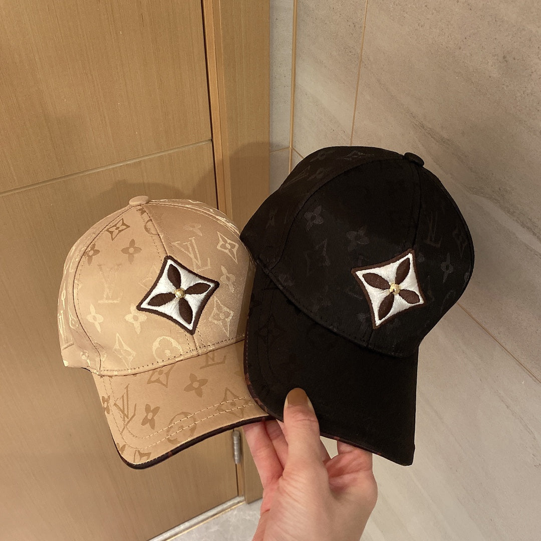路L家-新款LOGO拼接棒球帽 2色