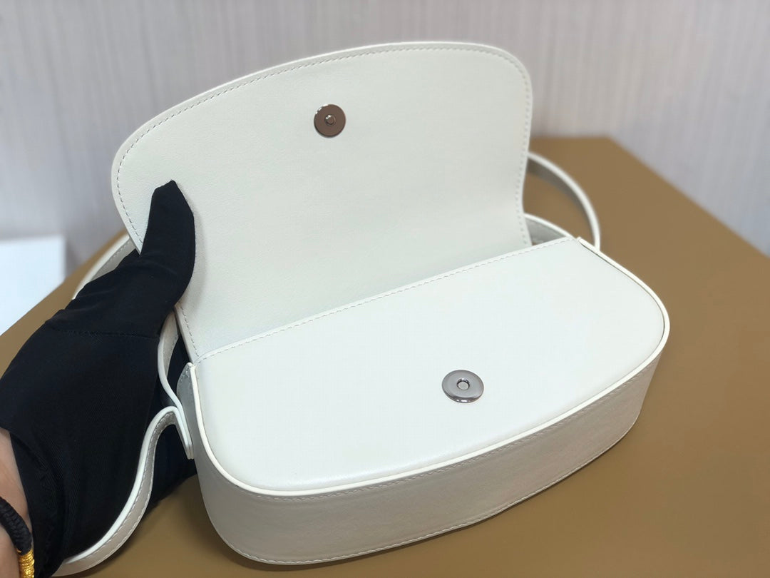 賽C家-Mini Tabou Clutch 鎖頭飾腋下包 白色 平纹牛皮革