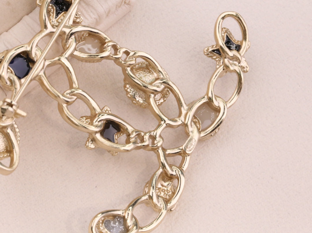 Chanel 胸針