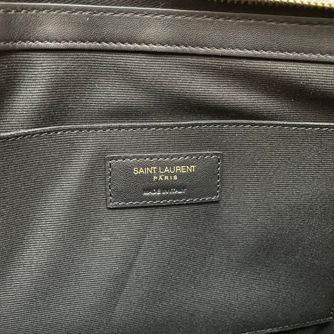 YSL 經典MONOGRAM中號絎縫皮革手包-黑色小牛皮金扣