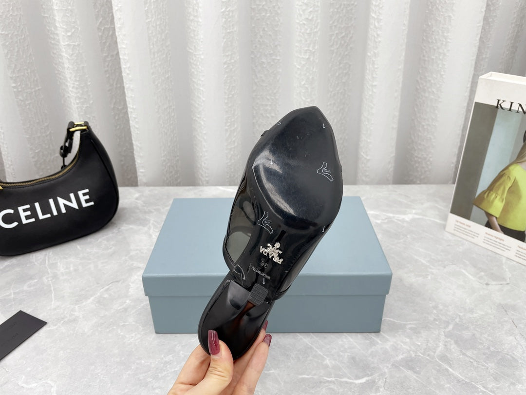 Prada 鞋-Prada 尖頭三角logo 細高跟 涼鞋（黑）