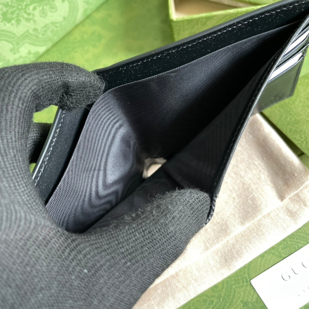 Gucci 最新款蜜蜂短夾