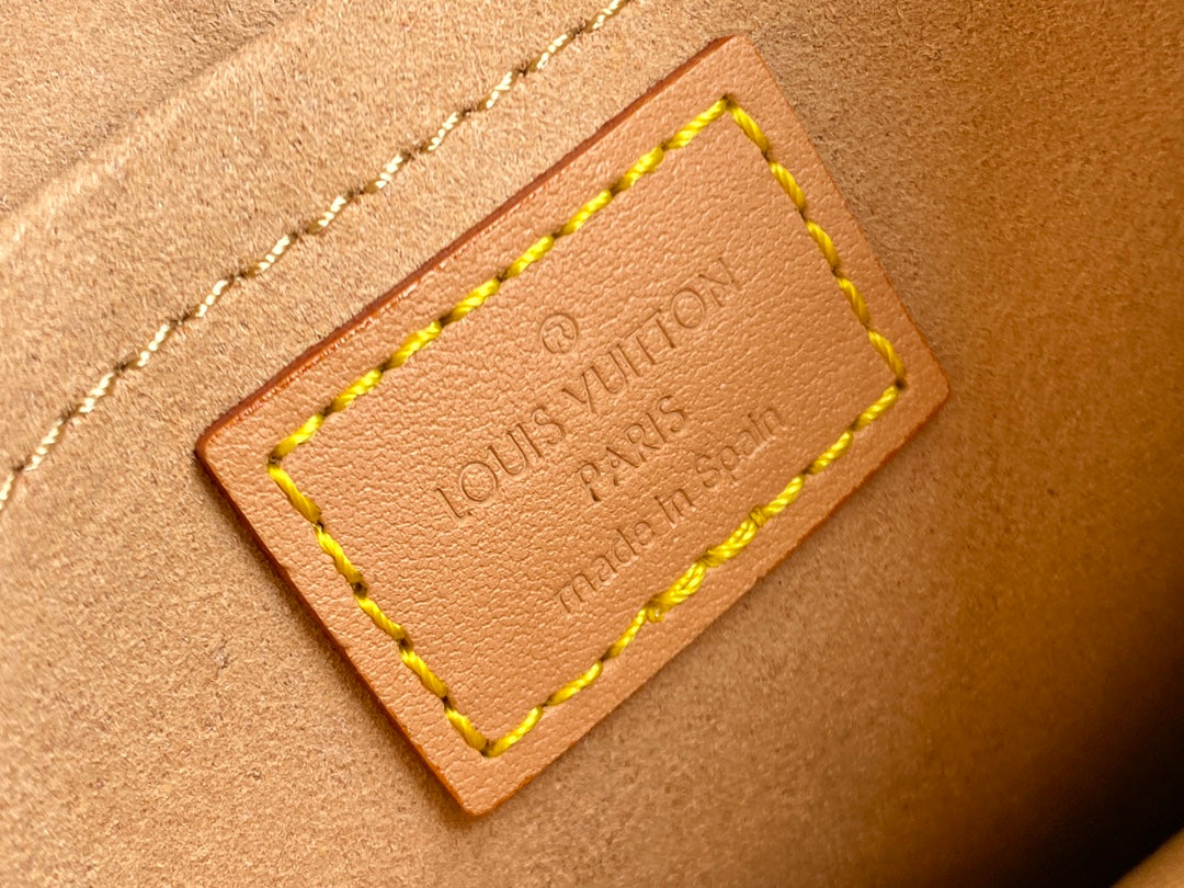 M80288 路L家-Petit Sac Plat 手袋  Since 1854 提花織紋