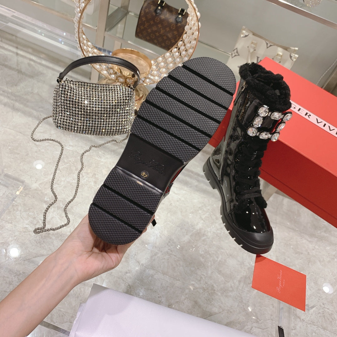剪羊毛 Strass 搭扣皮革靴子