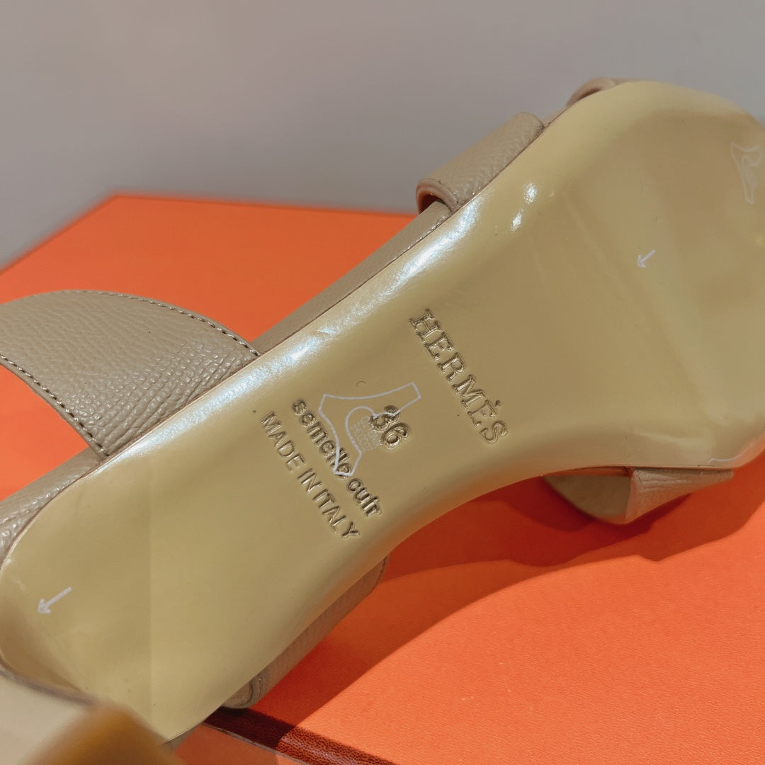 小愛款-2022早春款 粗跟涼鞋 7.5cm 杏色