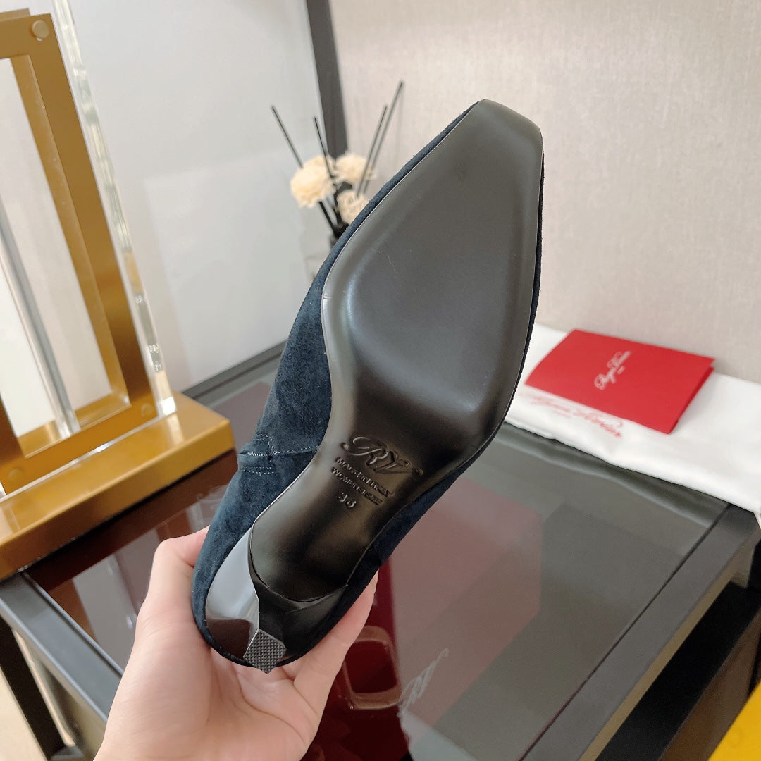 R方扣頭鞋-2022秋冬新款 細跟短靴 麂皮黑色