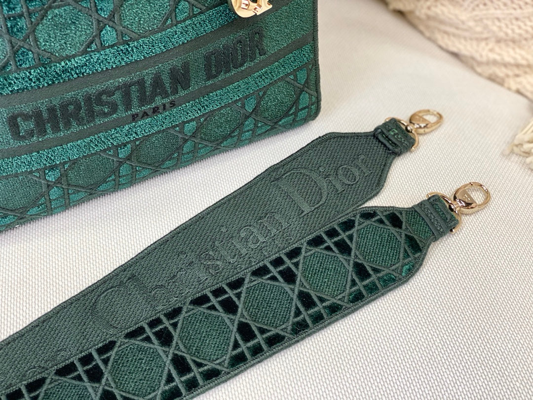 Dior Lady D-Lite黛妃包-天鵝絨刺繡綠色