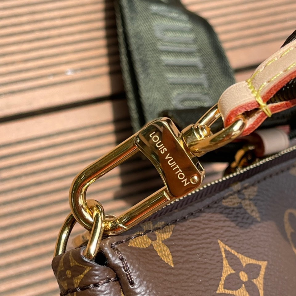 M44840 路L家-Multi Pochette Accessories 五合一麻將包 粉色