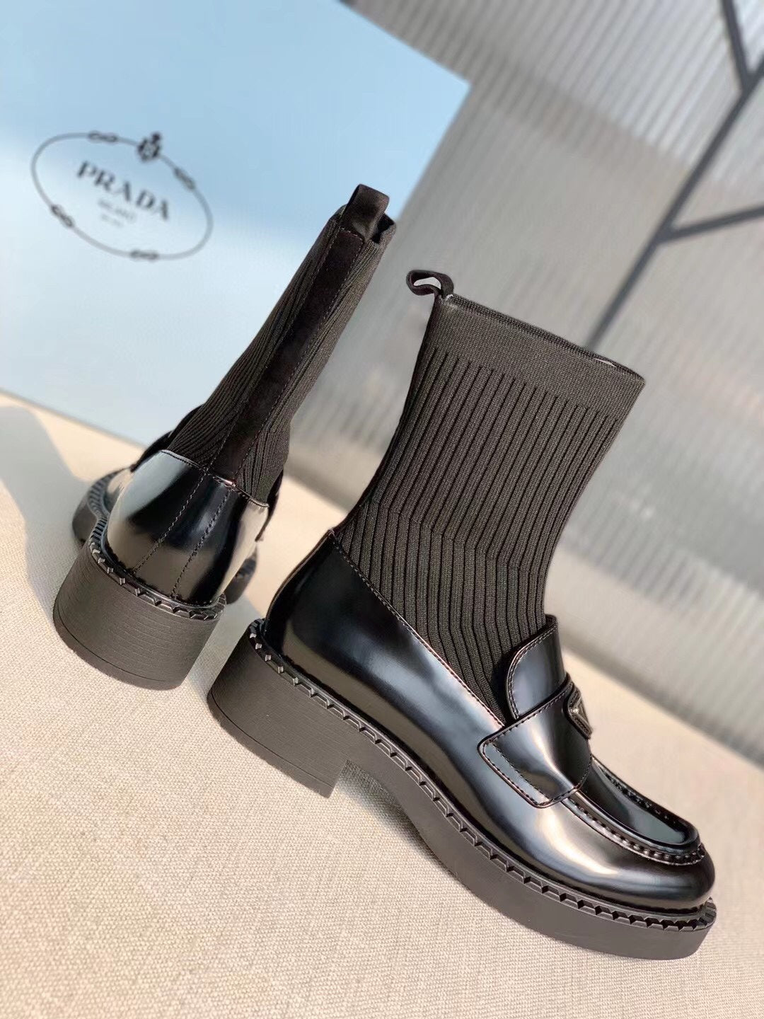 Prada鞋-Prada 經典襪靴 樂福鞋（黑）
