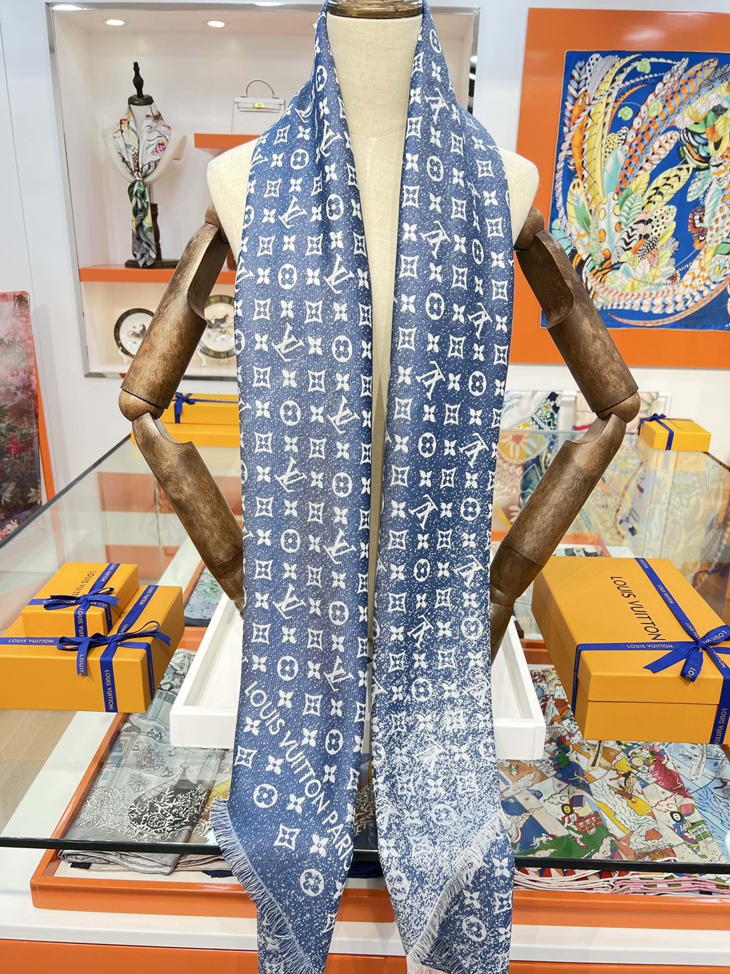 路L家-漸變牛仔老花披肩 Denim Gradient 142.5cm