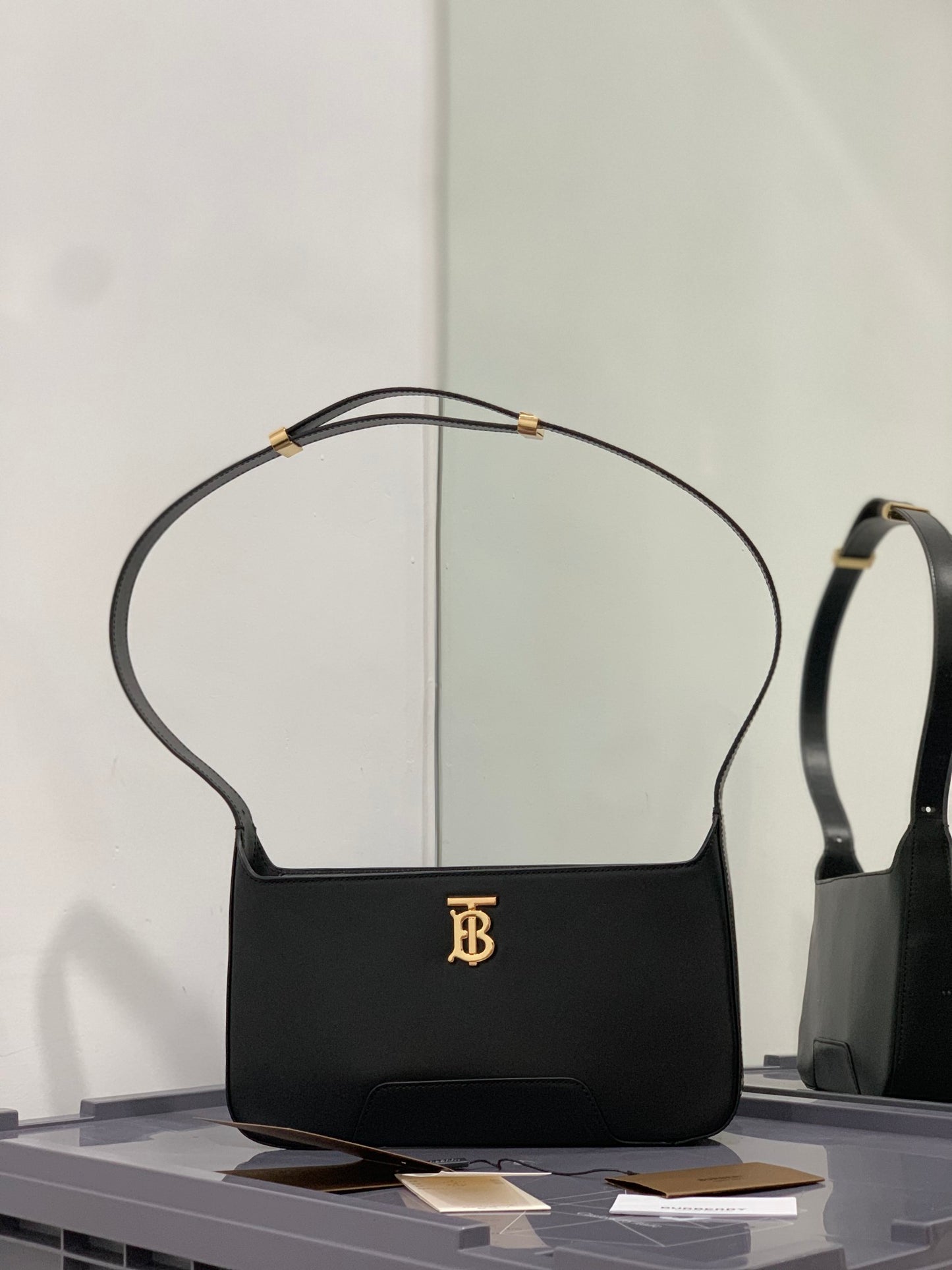 巴B家-新款 Tb shoulder bag 腋下斜挎包 黑色