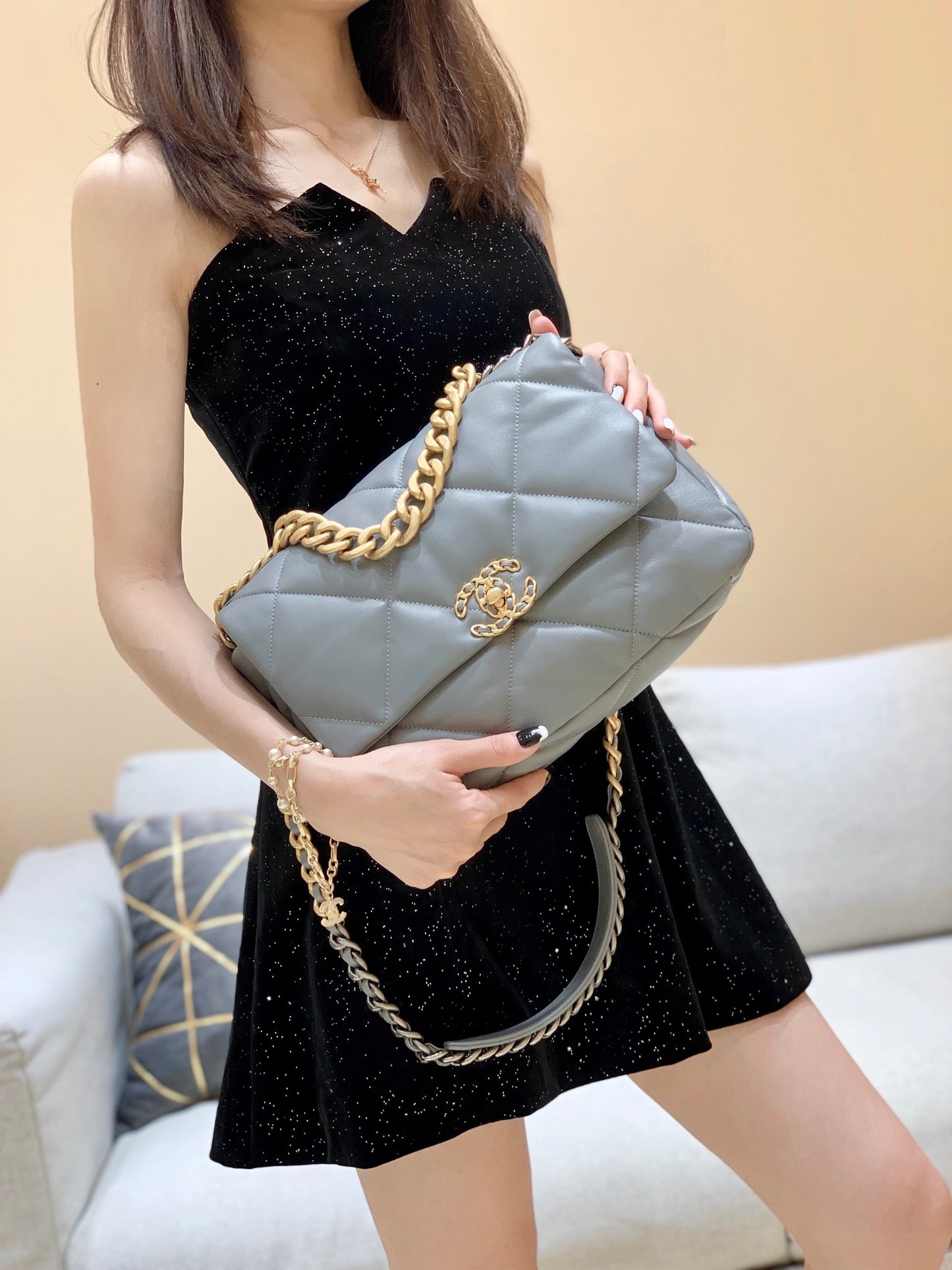 小香家-19Bag 灰色金扣 中號