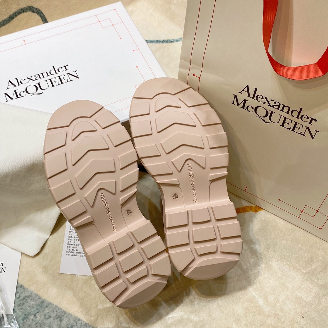 麥M昆-奶茶後底 小白鞋