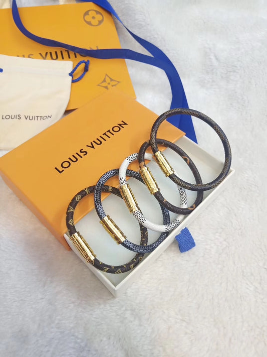 路L家-手環