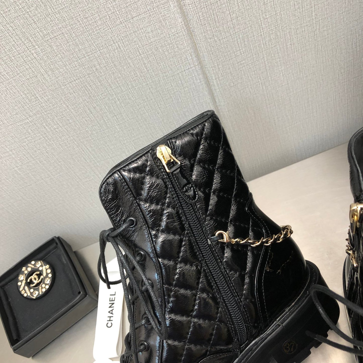 小香家-菱格紋羊皮繫帶靴（尺碼35-39，40、41訂製）