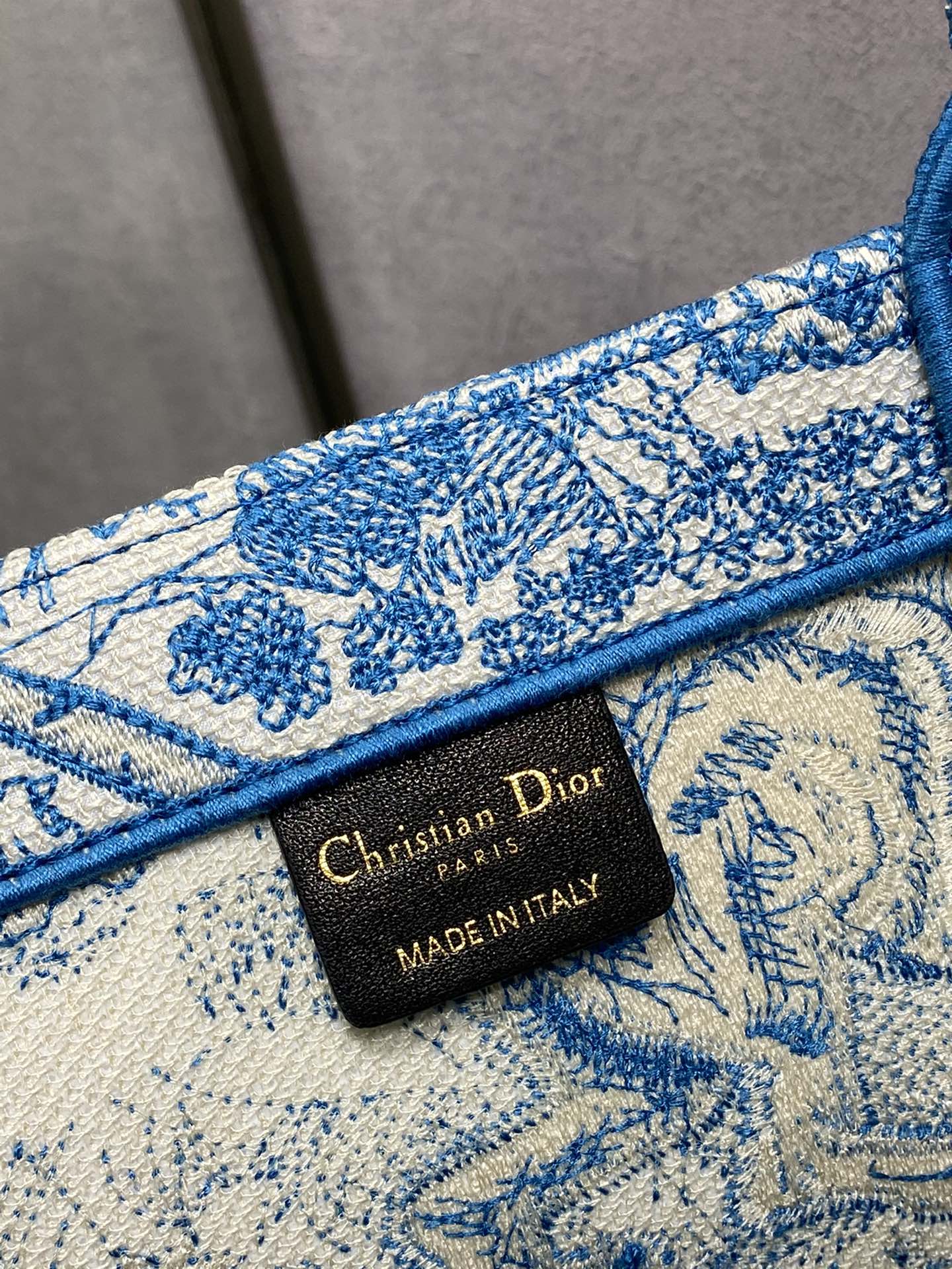 Dior Book Tote-大號41.5cm-淺藍色老虎