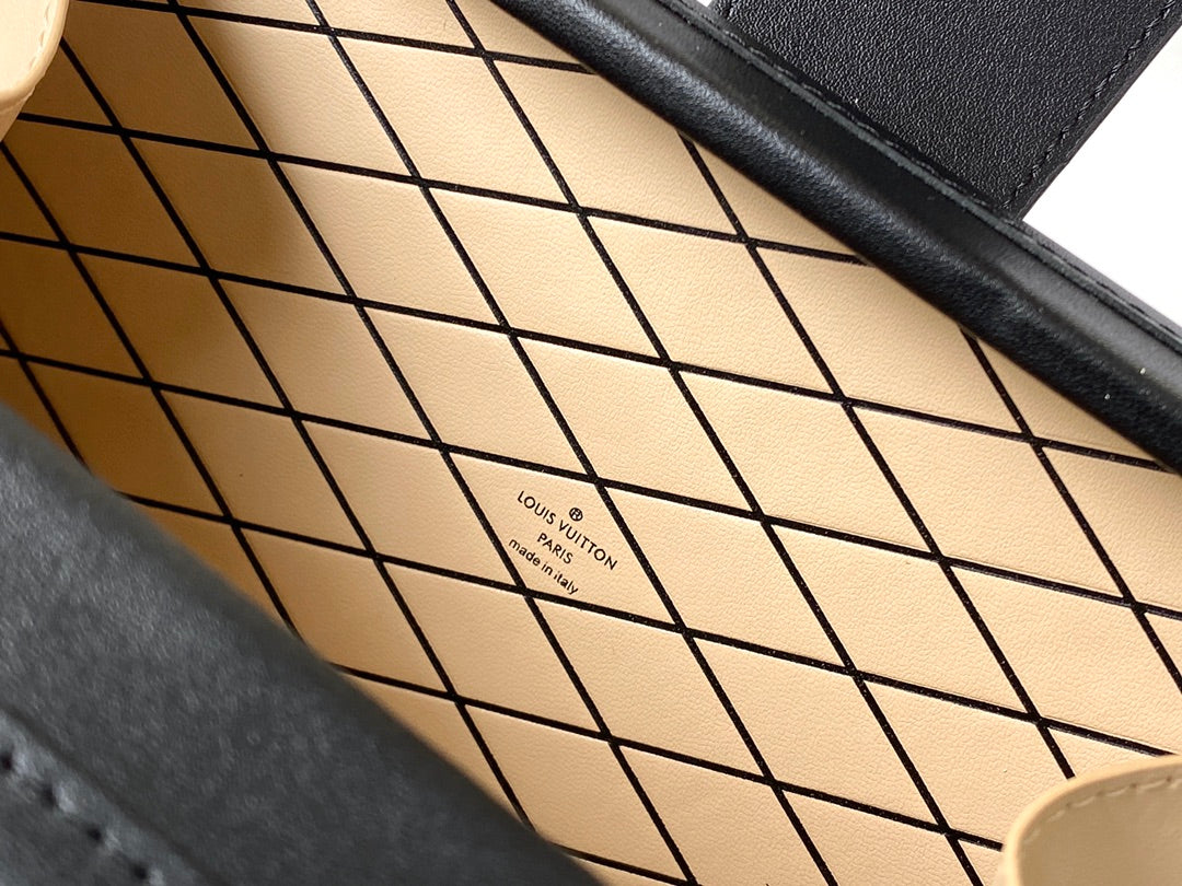M54180 路L家-2019 早秋款 Petite Malle 手袋 黑色