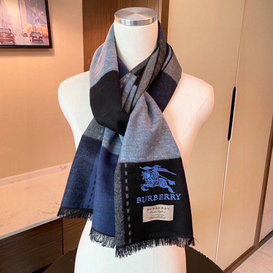 Burberry 羊絨真絲圍巾