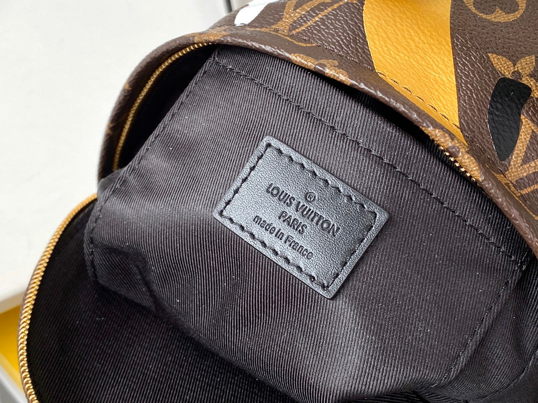 M45143 路L家-英雄聯盟系列為 Palm Springs  Monogram迷你雙肩包