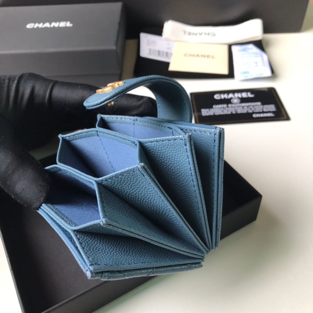 Chanel 多格層風琴式卡包