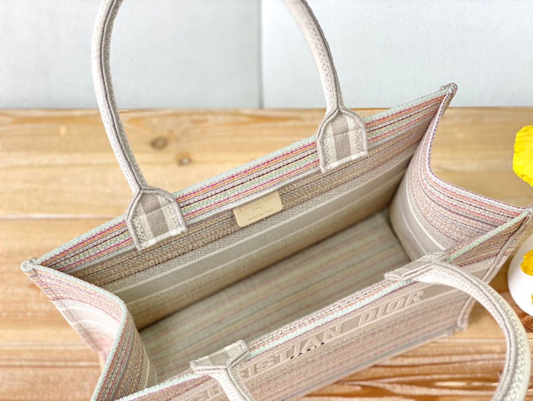 Dior Book Tote-小號36.5cm-金線刺繡