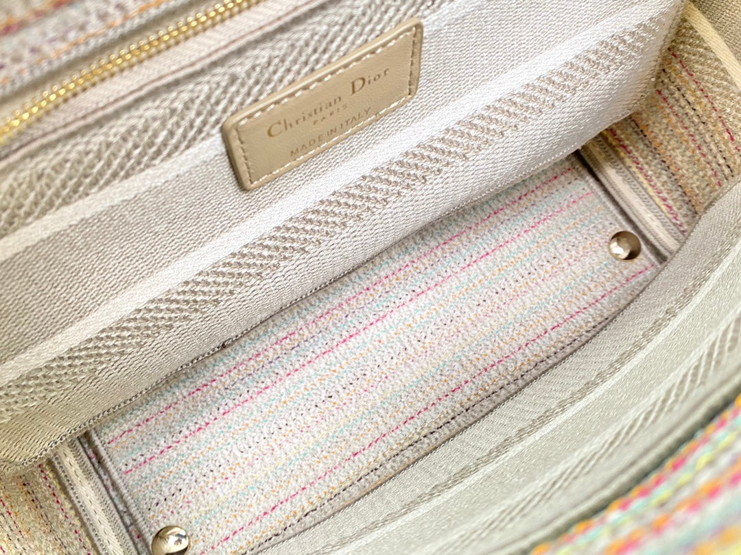 Dior Lady D-Lite黛妃包-帆布刺繡-金色
