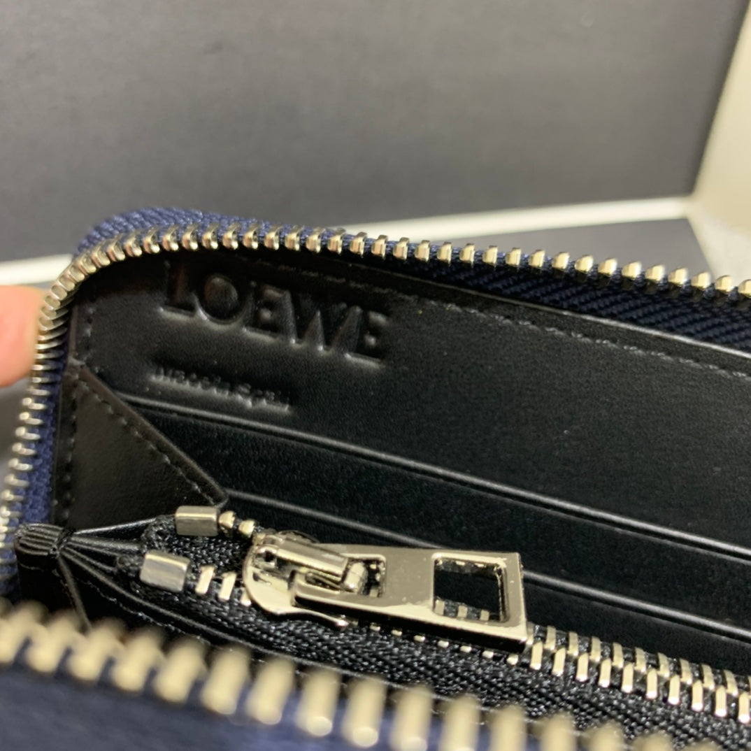 Loewe Puzzle zip around wallet 拉鍊長夾