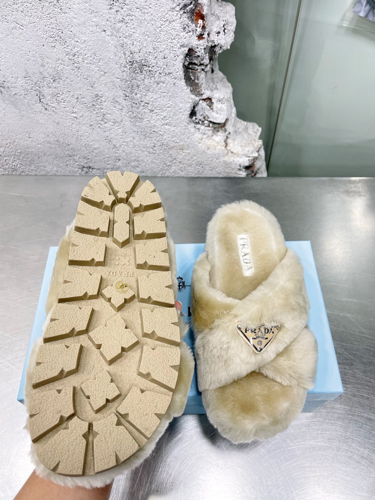 普P家-2022秋冬新款 毛毛拖 明星同款