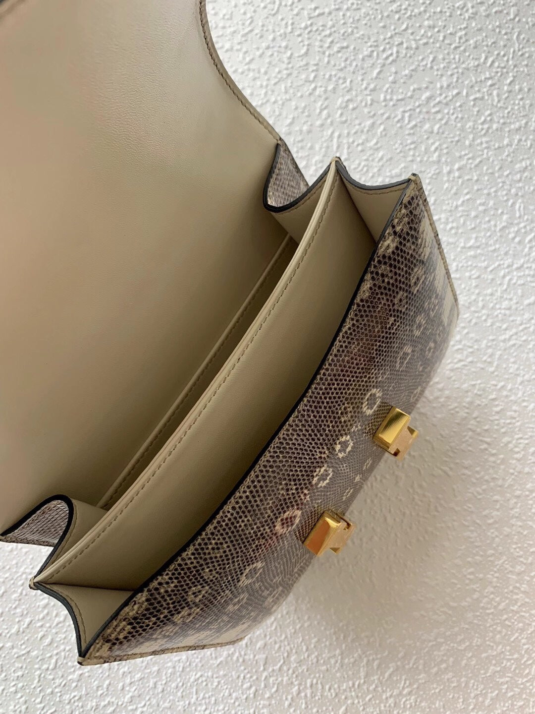 Hermes-Constanse mini 19-ombre Lizard 金扣