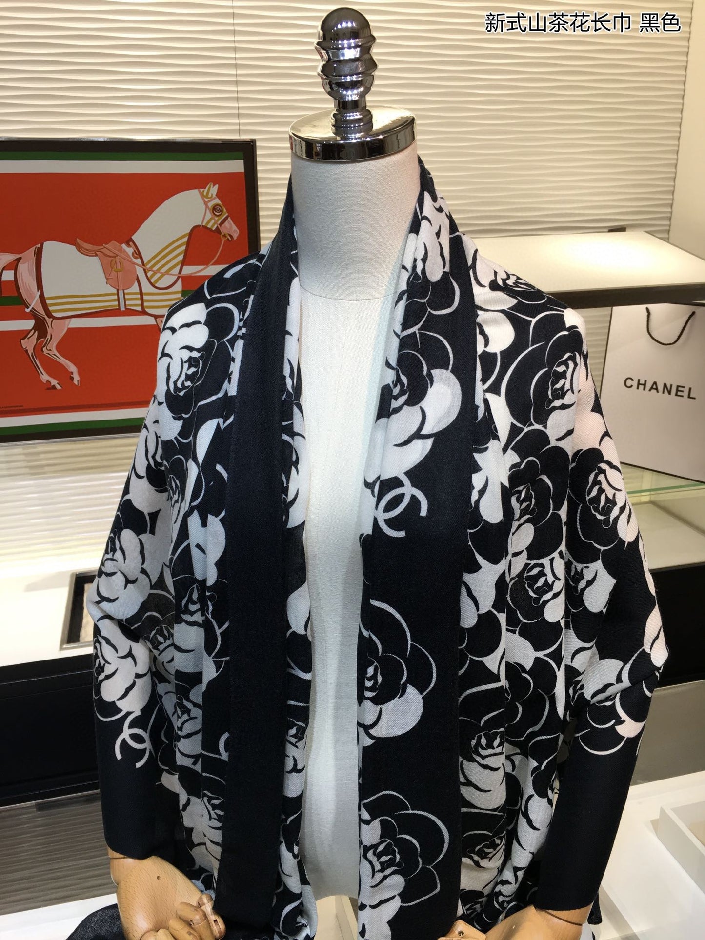 小香家-新式山茶花圍巾 110*200cm 100%頂級羊絨 黑色